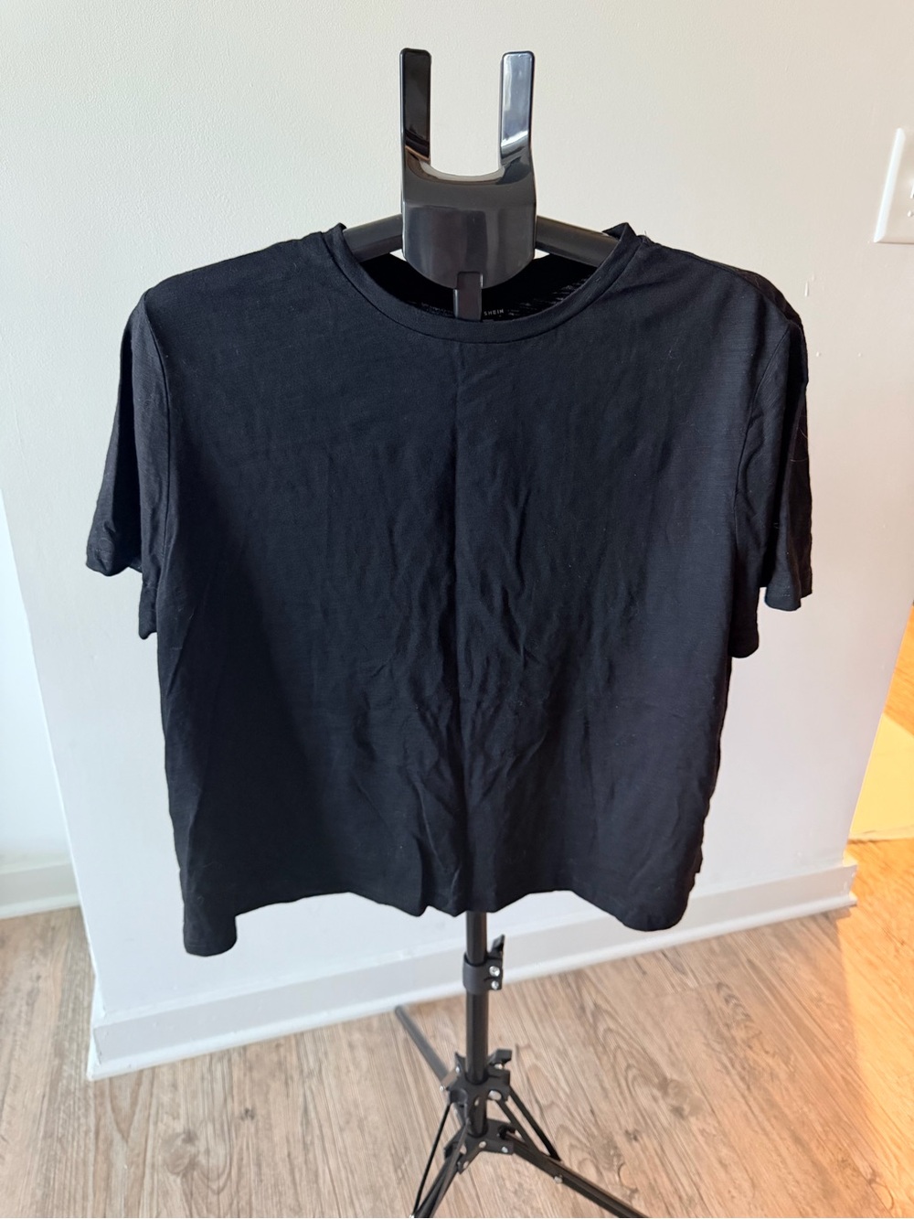 SHEIN Black Short Sleeve Women's Crewneck Tee